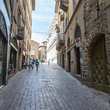 Casa Vacanze Gombito 4 Bergamo Alta Apartment Bagian luar foto